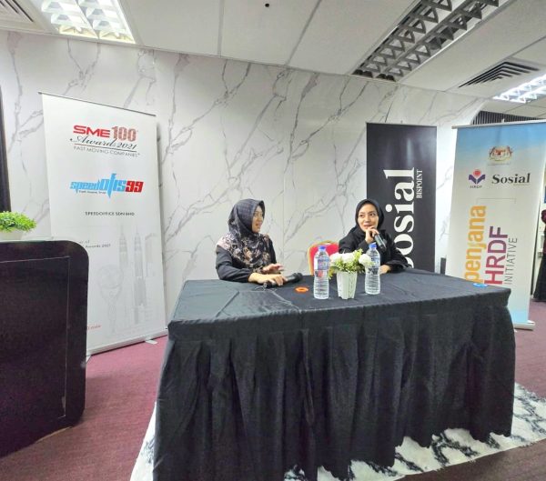 Dosen Fakultas Syariah dan Ekonomi Institut Al Maarif Way Kanan, Winda Anggraini, M.E melakukan pengabdian masyarakat yang luar biasa dengan berkolaborasi dengan Universitas Islam Negeri Kiyai Haji Ahmad Sidiq (UIN KHAS) Jember